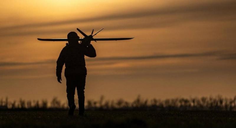 Україна активно розробляє флот дронів-винищувачів і вже досягла фінальної стадії цього процесу, повідомляє Bild.