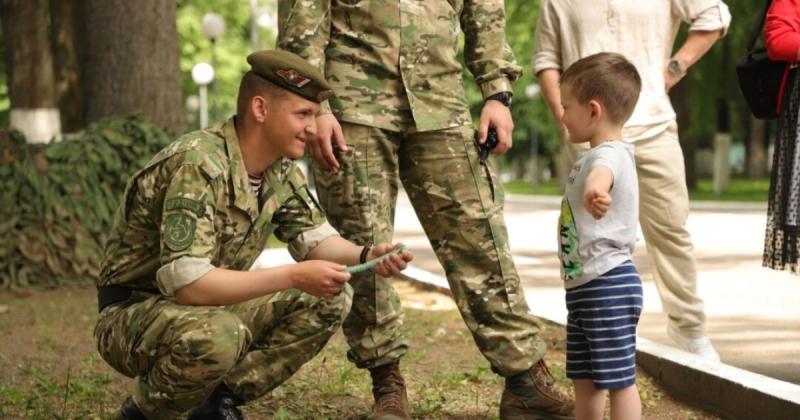 Білорусь підтримує Росію у спробах знищити ідентичність дітей, викрадених з України, - online.ua